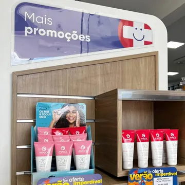 Expositor de promoções da loja